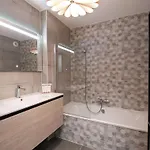 Bel Moderne Avec Sauna Et Parking A - Fr-1-343-246 شقة