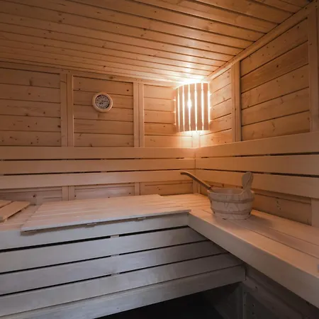 Moderne Avec Sauna, Balcon Et Parking A - Fr-1-343-246 *